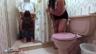 គិលានុបដ្ឋាយិការកឃើញគ្រូពេទ្យកំពុងដេកអ្នកជំងឺក្នុងបន្ទប់ទឹកមន្ទីរពេទ្យ / PART 1 / NicoleLondrawer / Chiquicandy