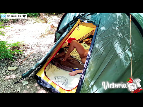 ❤️ ថតដោយកាមេរ៉ា Passionate jerk off Stranger in a tent សិចខ្លាំង នៅពួកយើង  ❌❤